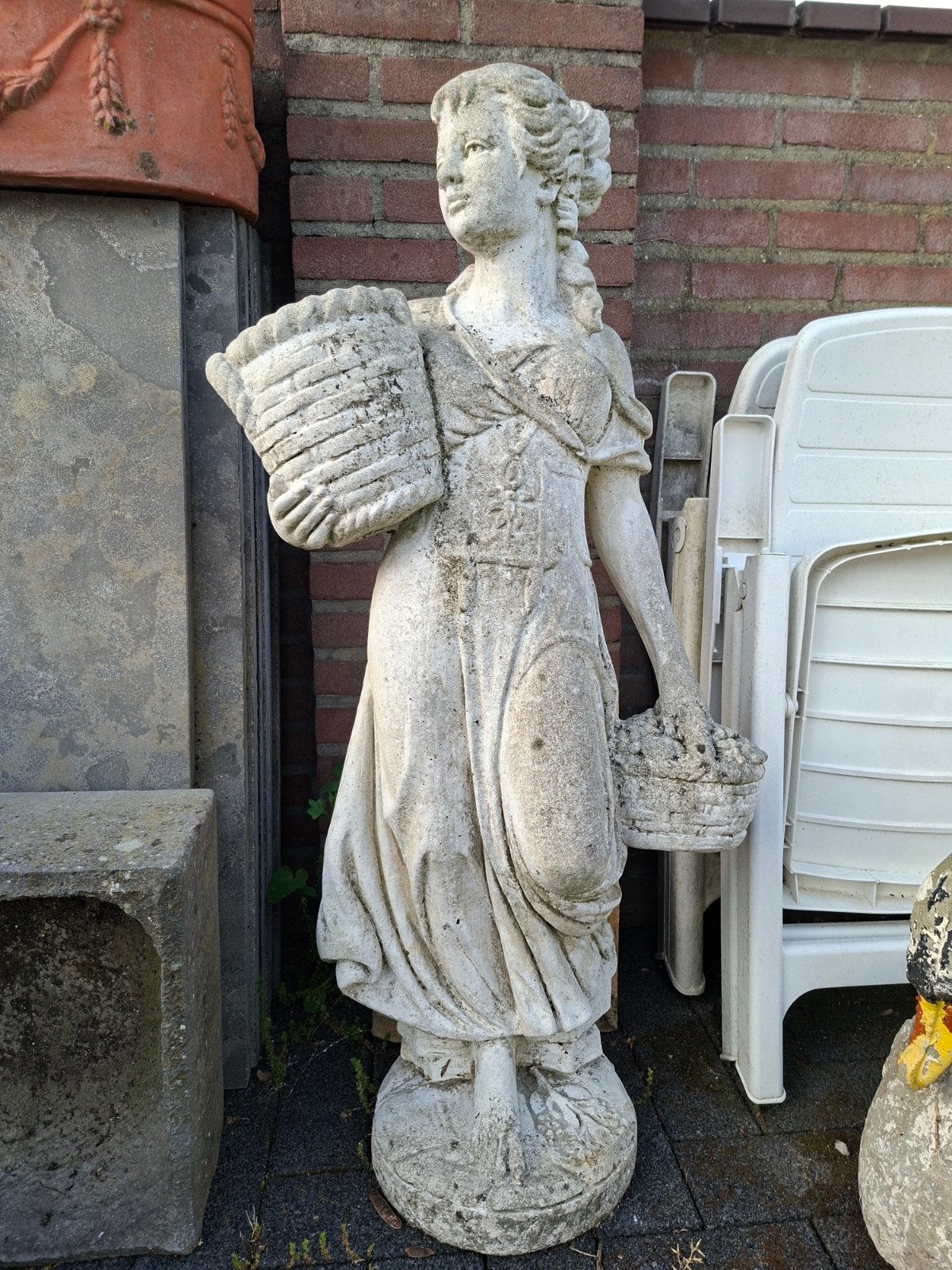 Bloemenmeisje, Ophalen, Gebruikt, Beton, Mensenbeeld