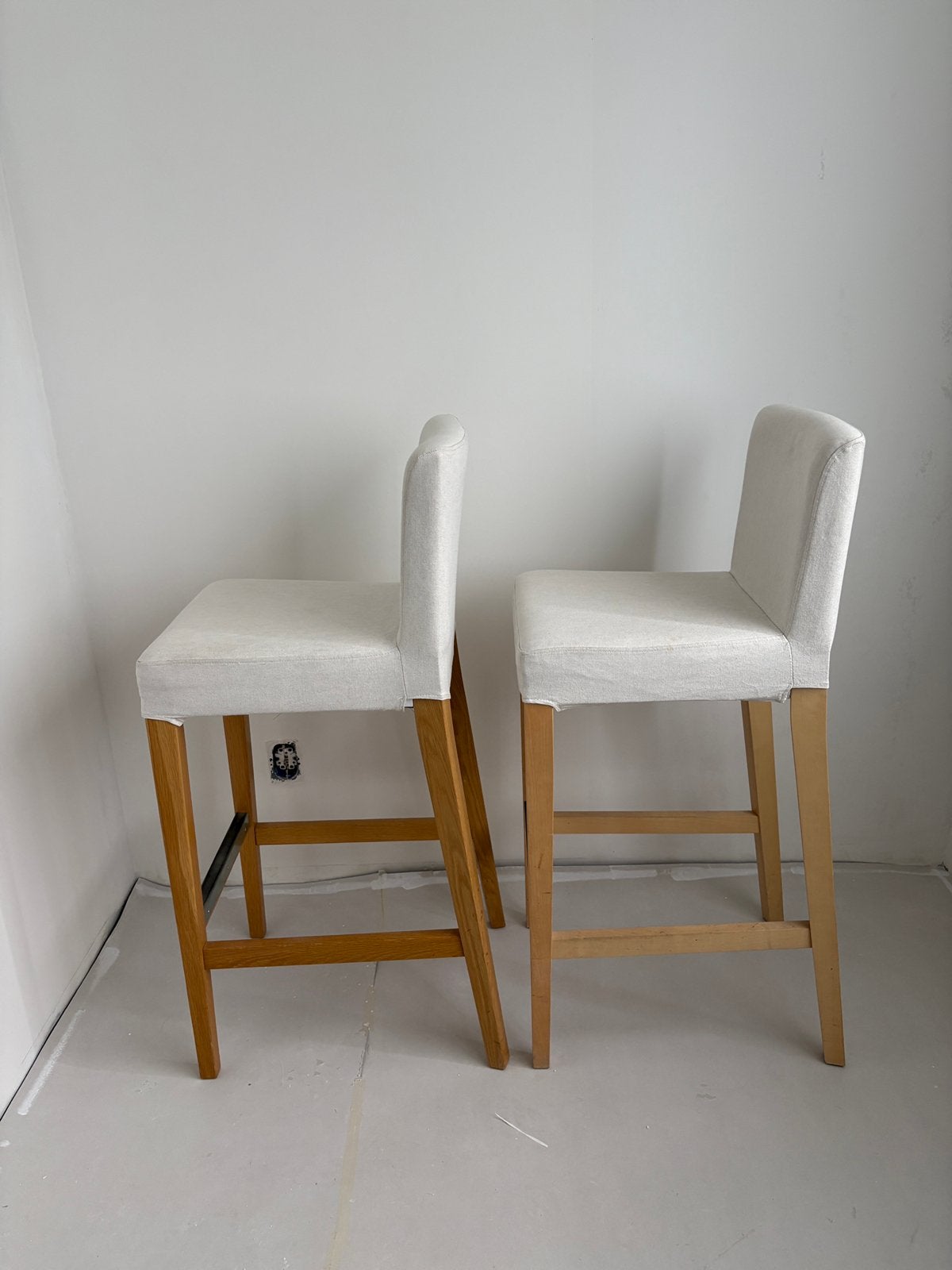 x2 ikea barkruk 75 cm hoog zgan, 2 krukken, Ophalen, Zo goed als nieuw, 60 tot 90 cm