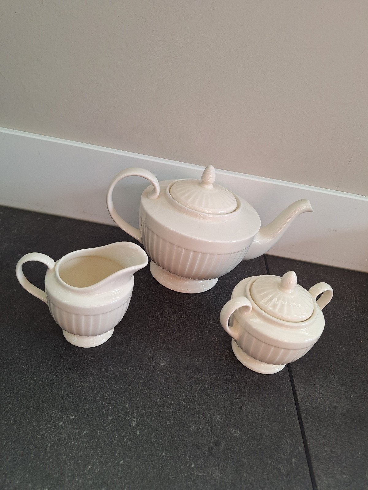 Servies Prince of Wales - Kop en schotel, theepot etc, Huis en Inrichting, Gebruikt, Ophalen of Verzenden, Royal Boch, Compleet servies