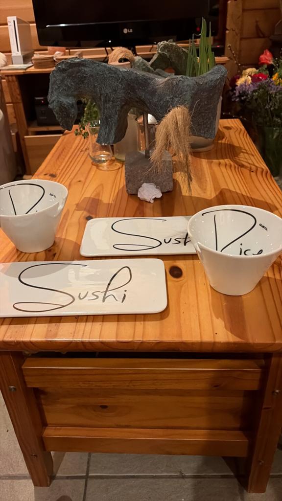 Rijst schaal sushi borden stel wit zwart Gusta, Huis en Inrichting, Ophalen of Verzenden, Zo goed als nieuw, Overige stijlen, Bord(en)