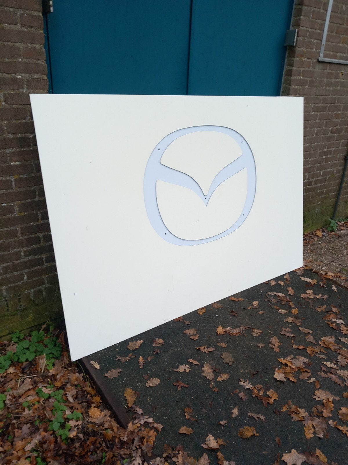 mazda embleem met ledverlichting, Verzamelen, Ophalen, Huis en Inrichting