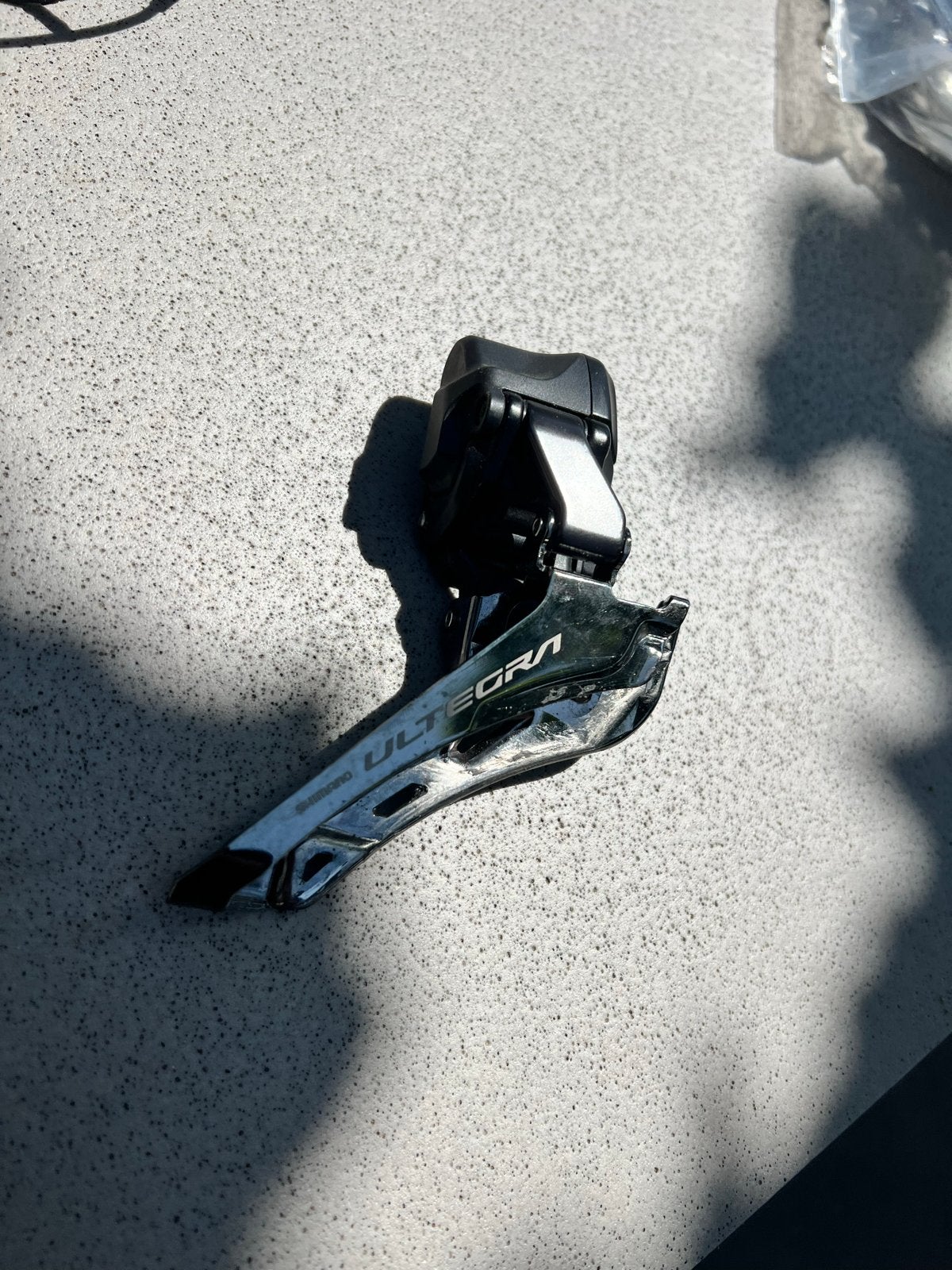 Shimano Ultegra 8100 Di2 Voorderailleur, Gebruikt, Ophalen of Verzenden, Derailleur of Ketting, Aluminium