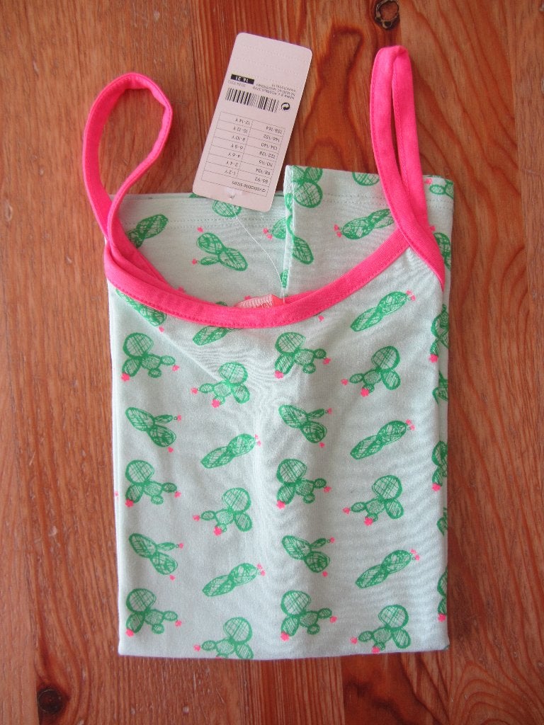 Nieuw groen/roze zomerhemdje met cactussen Hema maat 146-152, Ophalen of Verzenden, Nieuw, Meisje, Shirt of Longsleeve