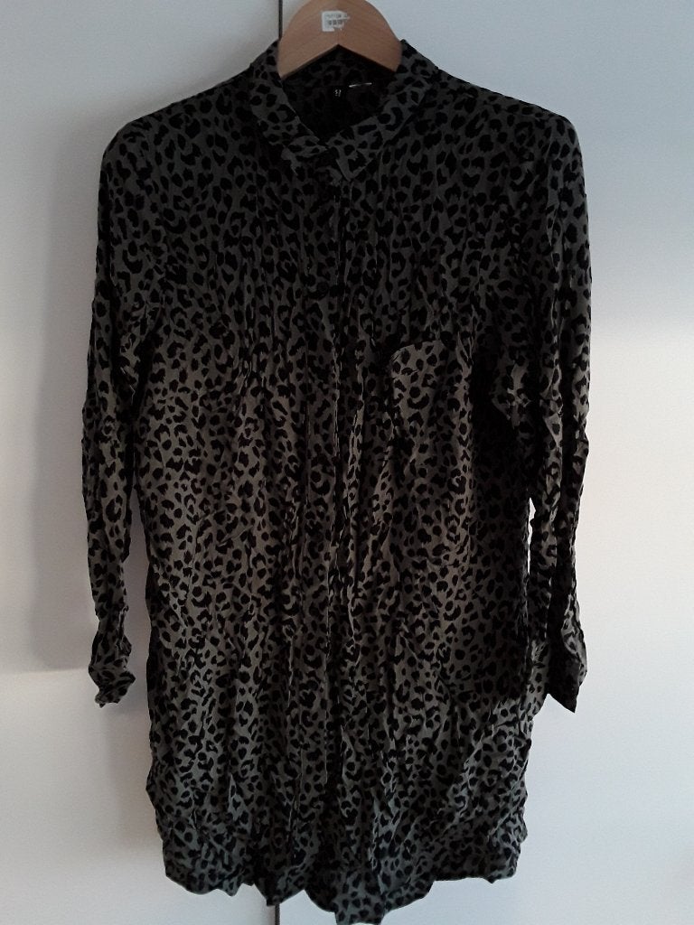 H&M Divided Groen/Zwarte Lange Blouse Panterprint Maat 50, H&M, Blouse of Tuniek, Ophalen of Verzenden, Zo goed als nieuw