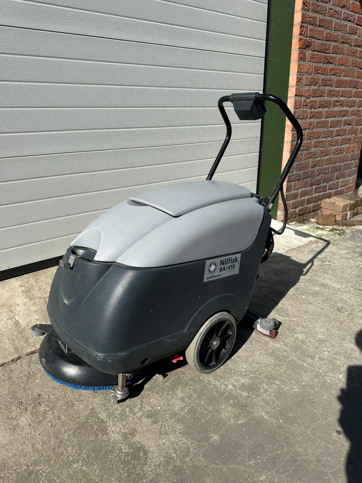 Schrobzuigmachine Nilfisk BA410 – Volledig Gereviseerd, Huis en Inrichting, Schoonmaakartikelen, Ophalen of Verzenden, Overige typen