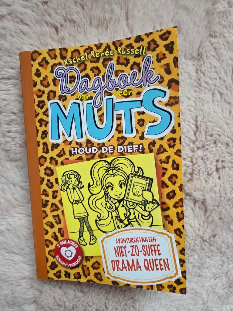 Dagboek van een muts deel 9 Houd de dief, Rachel Renee Russell, Nieuw, Ophalen of Verzenden, Overige onderwerpen