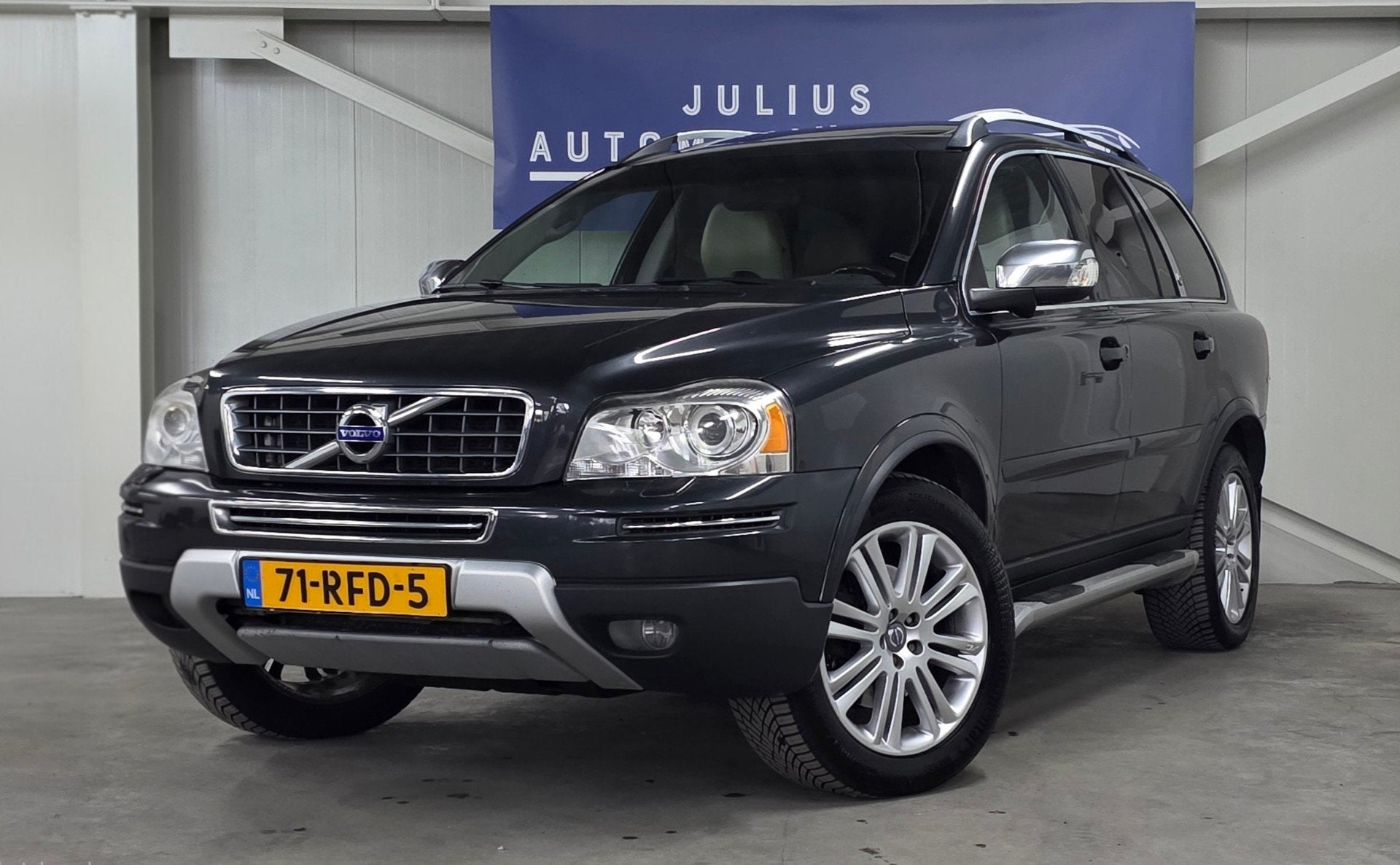 Volvo XC90 4.4 V8 Executive 1e Eigenaar Volledig Onderhouden, Auto's, Volvo, Euro 5, Gebruikt, 2245 kg, 138 €/maand