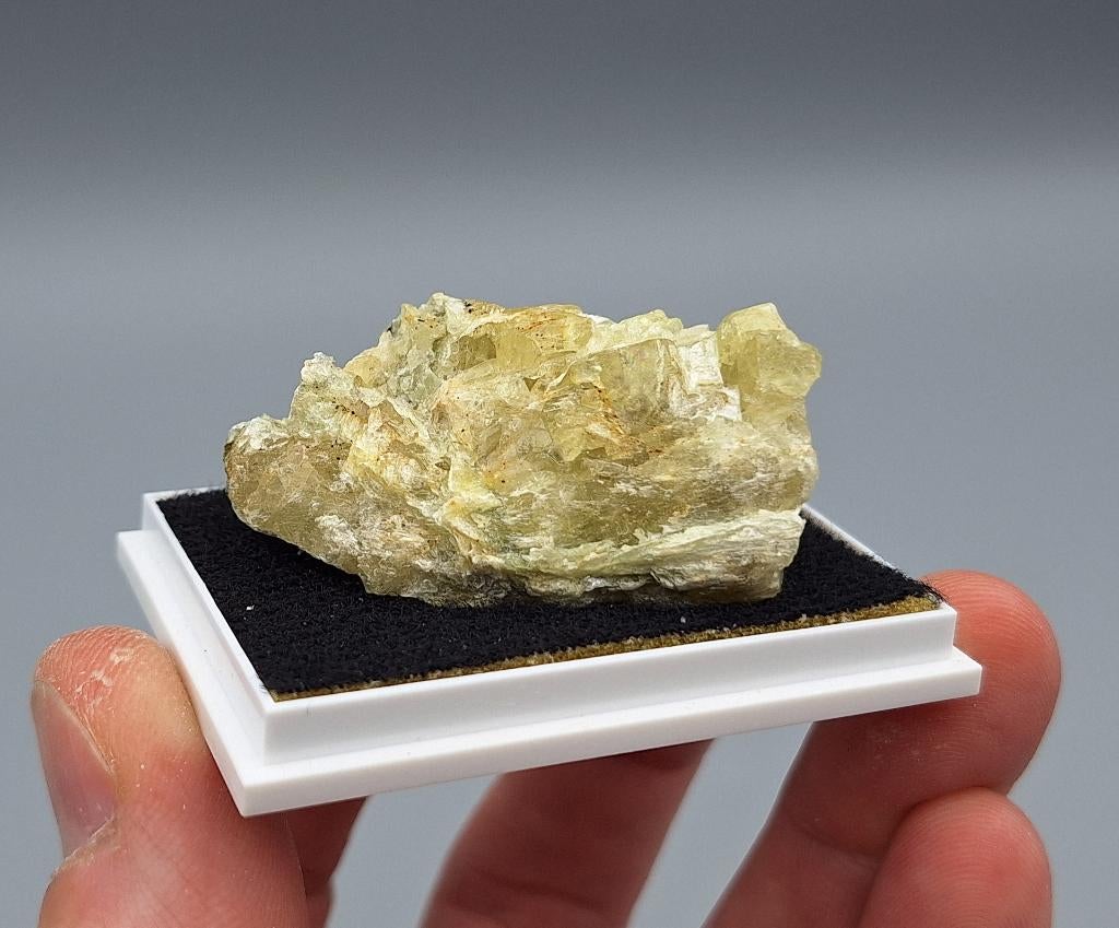 Apatiet - Pfitscher Joch, Zillertal, Oostenrijk, Verzamelen, Ophalen of Verzenden, Mineraal