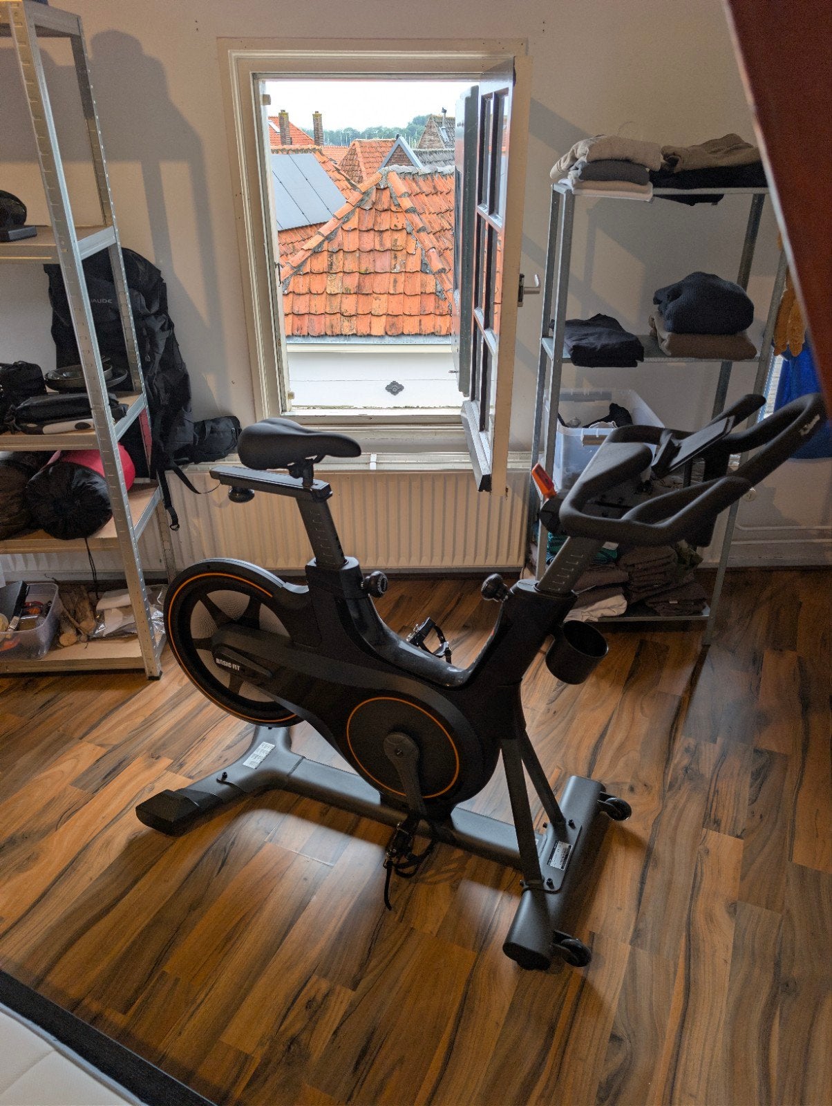 Basic-Fit Hometrainer Fiets, Sport en Fitness, Ophalen, Nieuw, Metaal, Benen