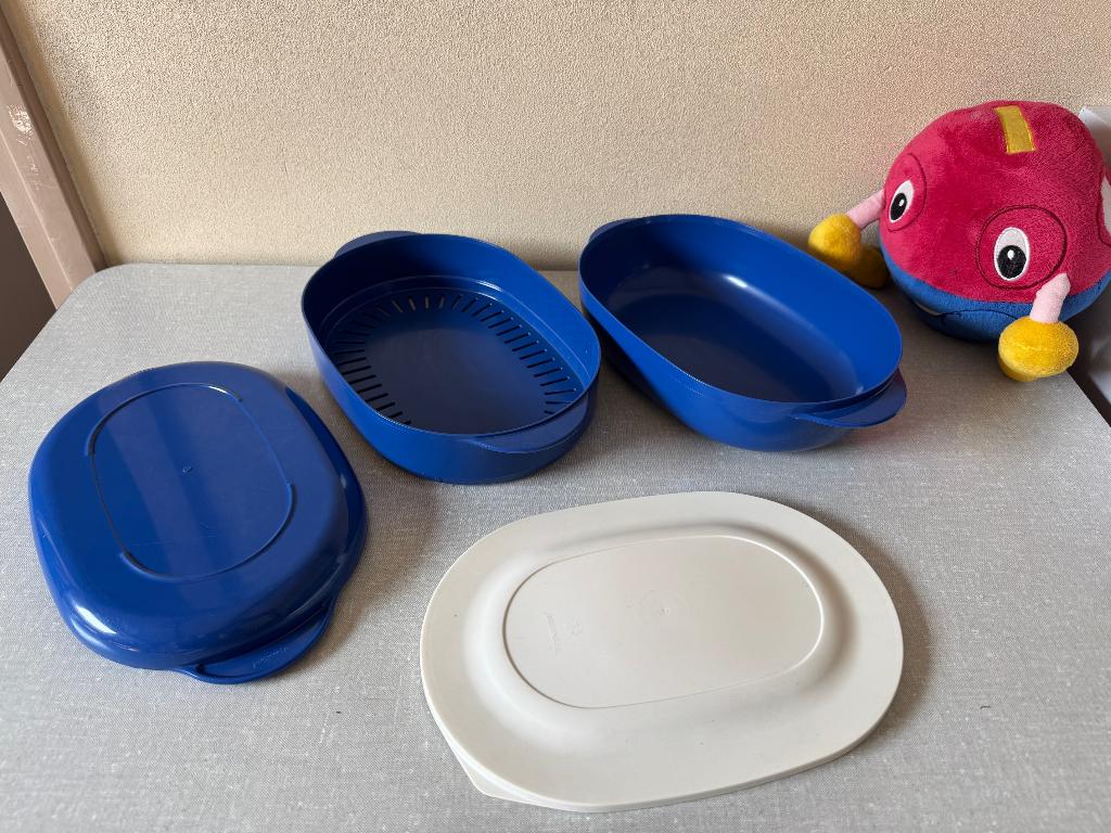 Z.G.A.N. magnetronschaal TUPPERWAVE 200 van Tupperware 4 dlg, Ophalen of Verzenden, Zo goed als nieuw, Blauw, Schaal