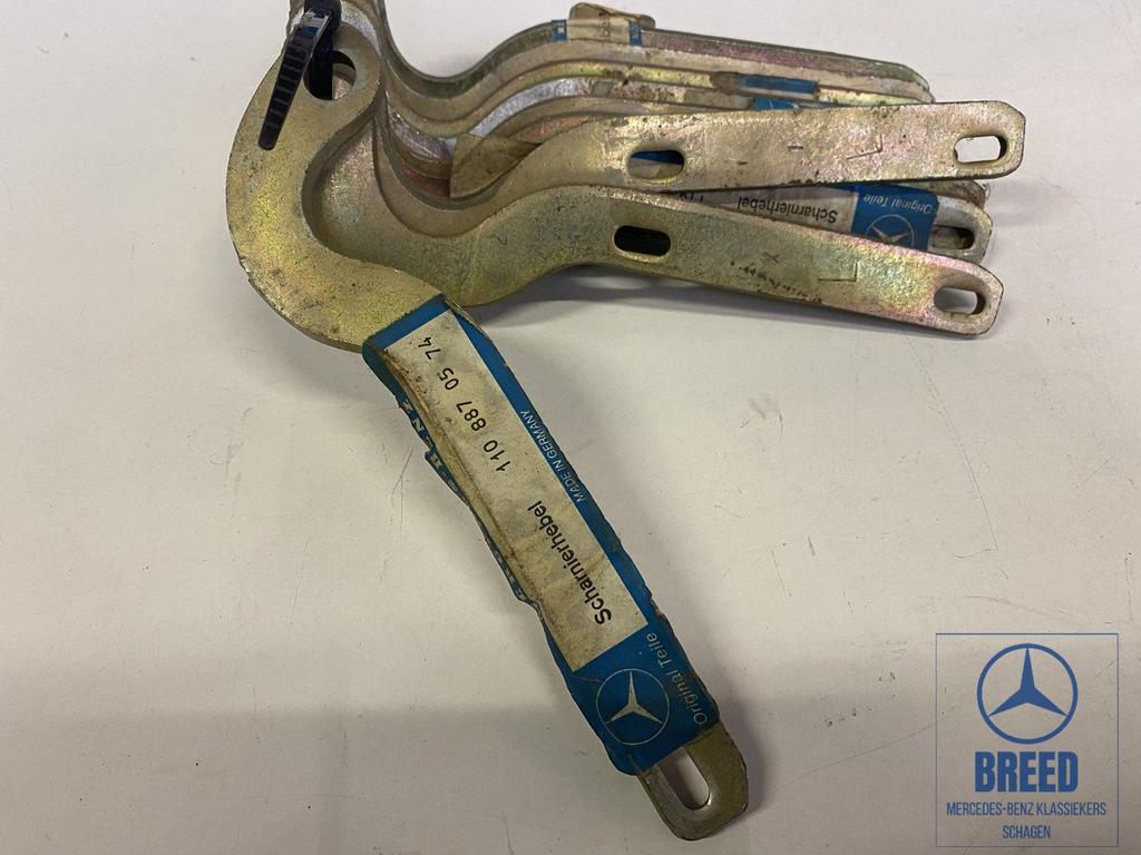 NOS scharnier motorkap links Mercedes W110 W111 W114 W115, Auto-onderdelen, -, Nieuw, Ophalen of Verzenden, -