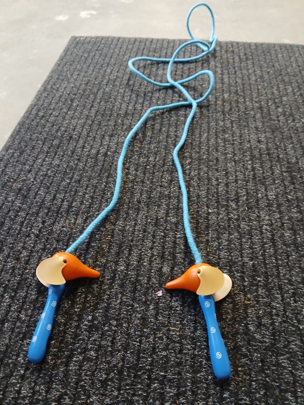 Houten springtouw met eendjes - Leuk voor kinderen!, Kinderen en Baby's, Ophalen, Gebruikt, Jongen of Meisje
