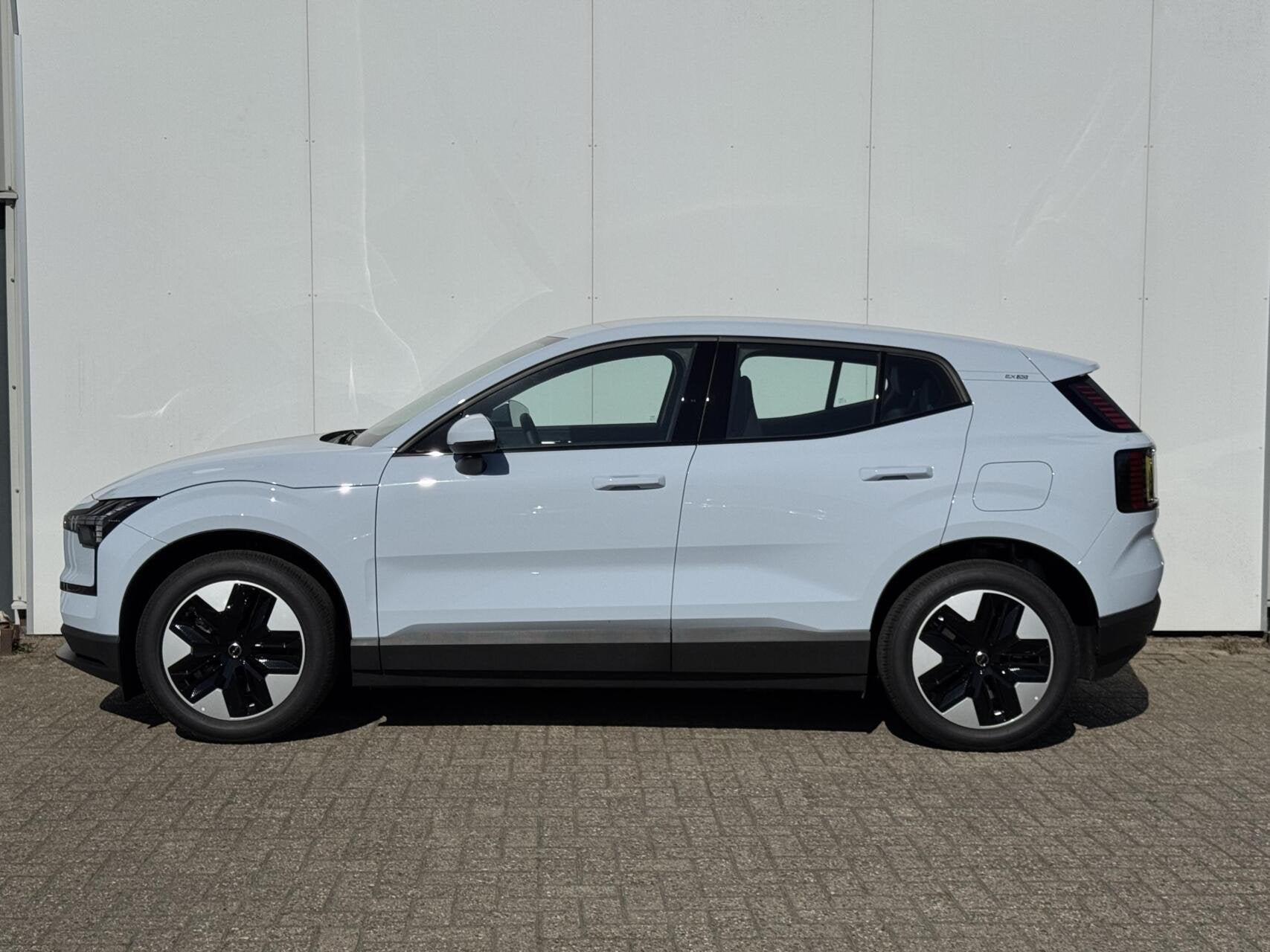 Volvo EX30 Single Motor Core 51 kWh, Auto's, Volvo, Automaat, Gebruikt, Zwart, EX30