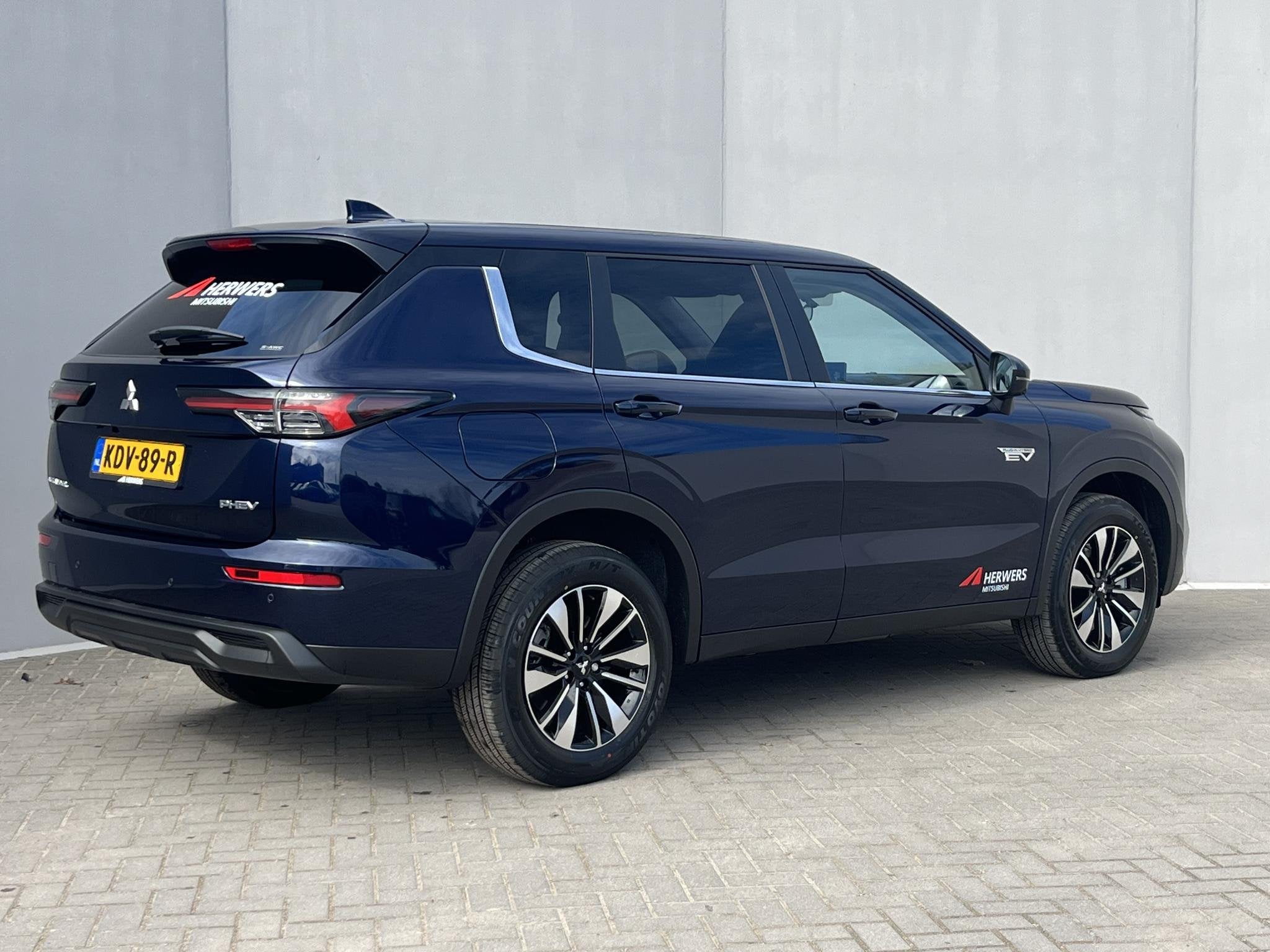 Mitsubishi Outlander 2.4 PHEV Intense MY26 / Adaptief Cruise, Outlander, Euro 6, 4 cilinders, Blauw