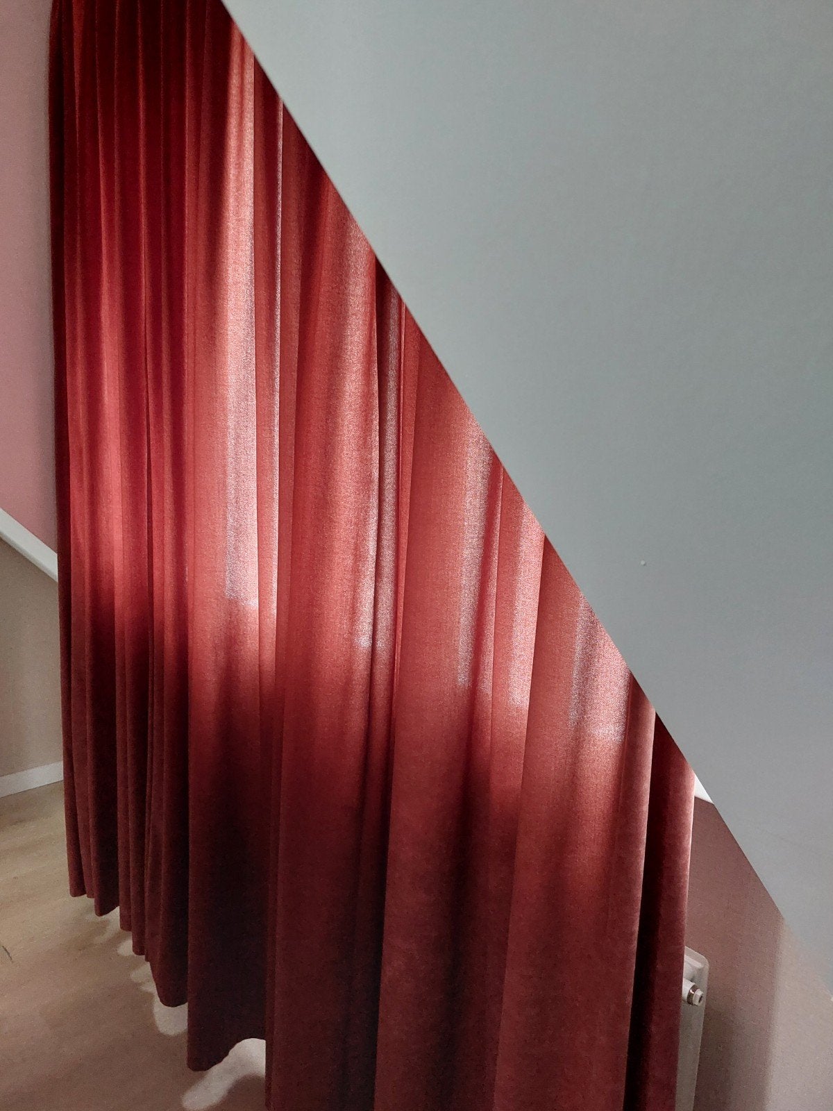 Mooie rode gordijnen - 170x235 cm, Ophalen of Verzenden, Zo goed als nieuw, Rood, Gordijn