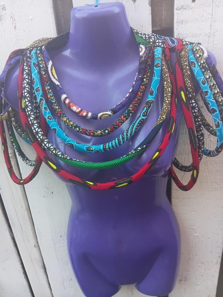 Batik katoenen ketting made by Isaac Ghana, Ophalen of Verzenden, Nieuw, Overige materialen