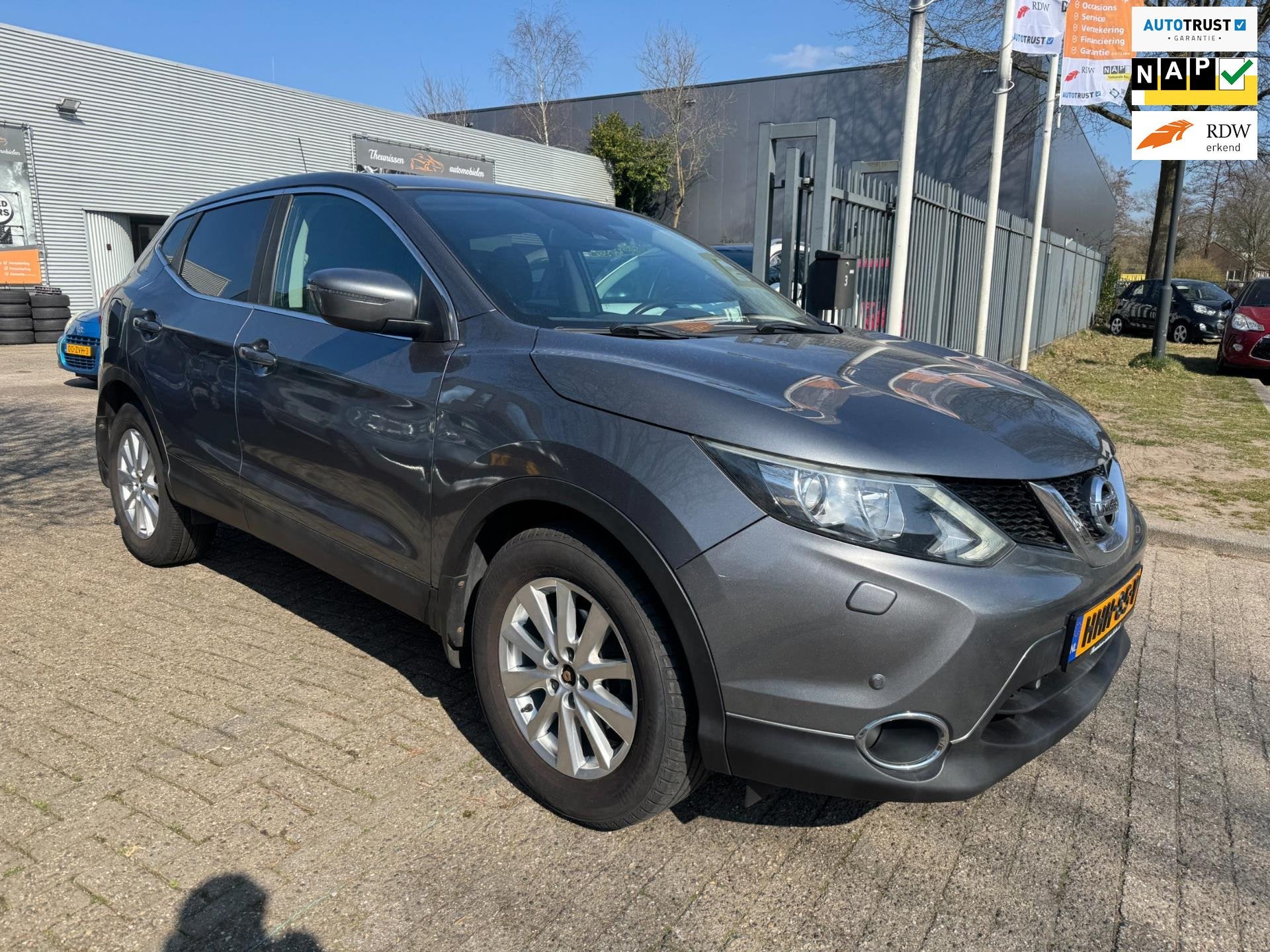 Nissan QASHQAI 1.2 Acenta airco, cruise, elec pakke, pdc, cl, Auto's, Voorwielaandrijving, Dealer onderhouden, Stof, Gebruikt