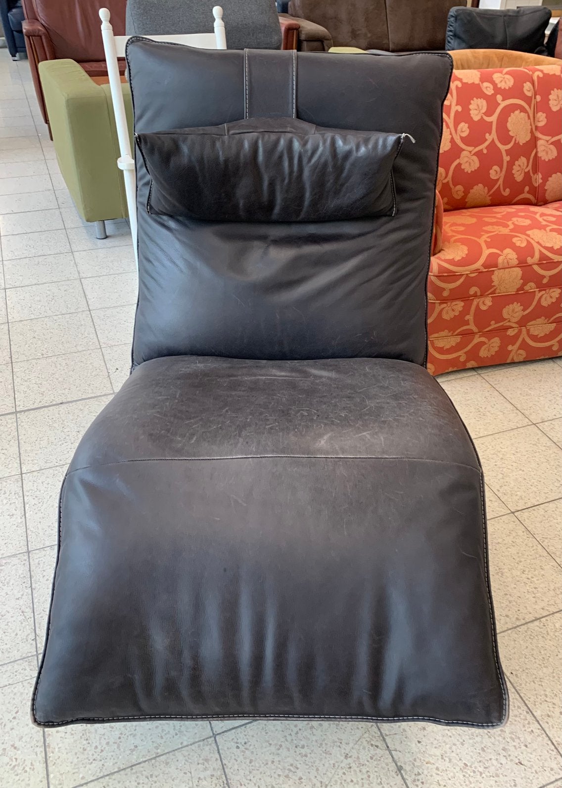 Foto 4 van Fauteuil Relaxfauteuil Lunedino is elektrisch verstelbaar.