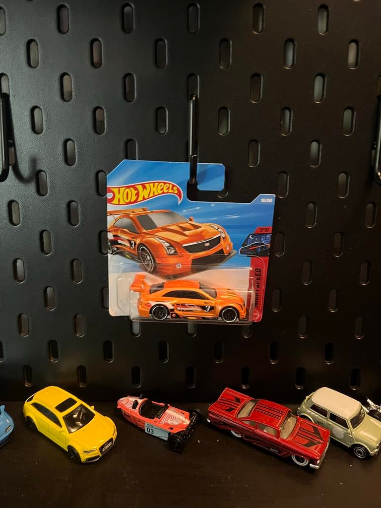Hot Wheels Cadillac ATS-V R - Nieuw in verpakking, Hobby en Vrije tijd, Modelbouw | Auto's en Voertuigen, Overige merken, 1:50 of kleiner