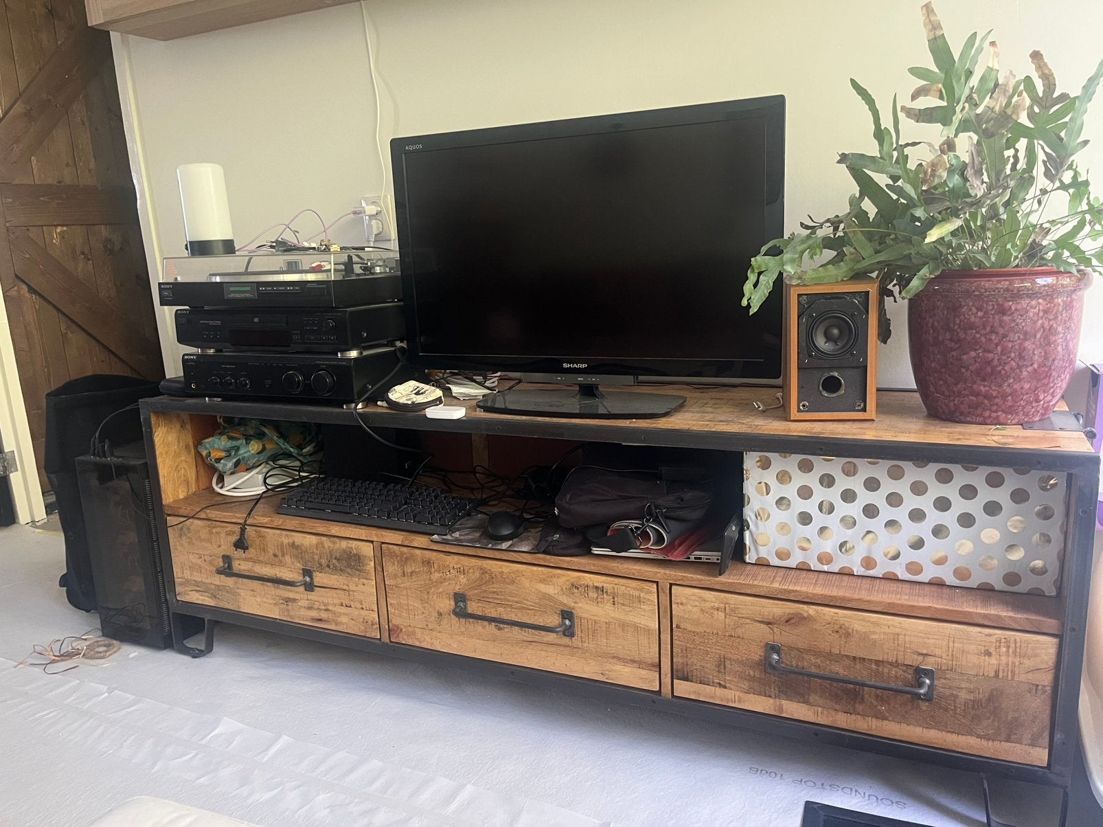 Industriële mangohouten tv meubel, Ophalen, 150 tot 200 cm, Zo goed als nieuw, Minder dan 100 cm