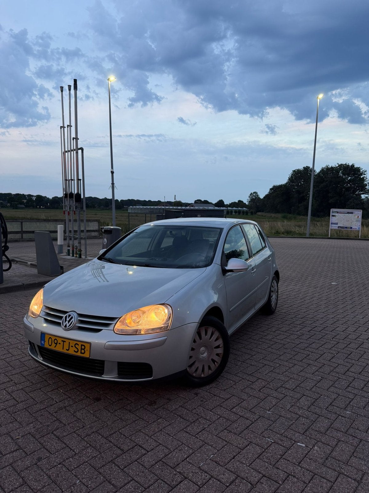 Volkswagen Golf 1.4 16V 59KW 5D 2006 Grijs, Auto's, Voorwielaandrijving, 1160 kg, 4 cilinders, 610 kg