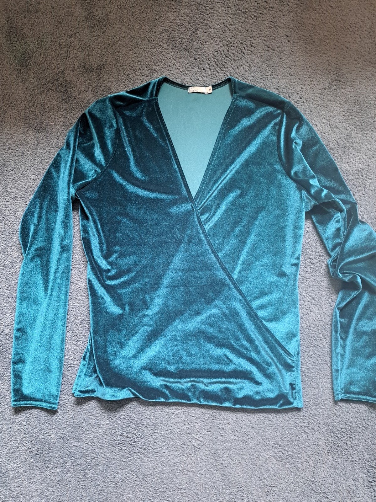 Nelly Trend velours donkergroene Longsleeve M, Maat 38/40 (M), Verzenden, Nieuw, Nelly Trend