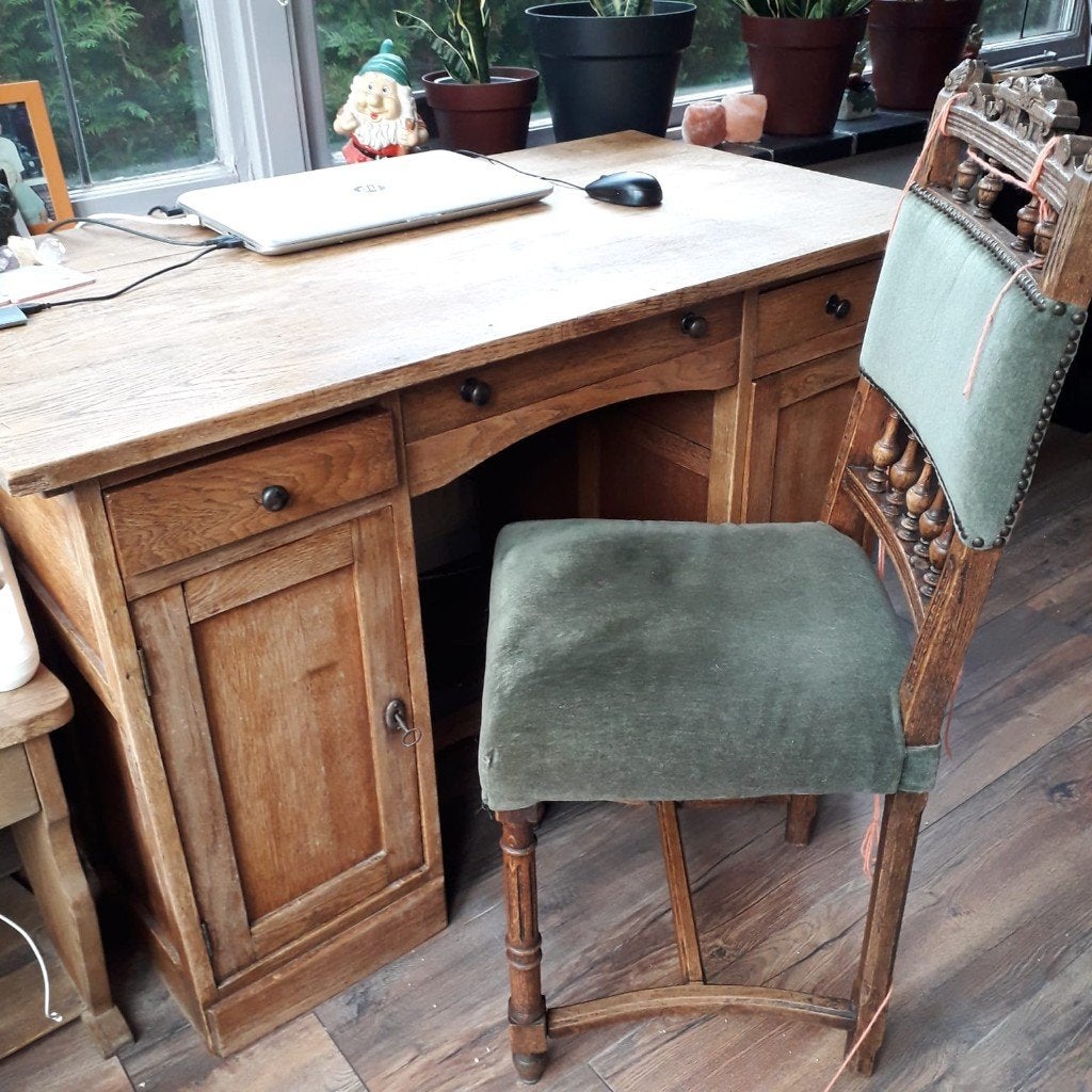 Antiek / vintage bureau 120x66 en stoel, Ophalen, Met lades, Gebruikt, 120 cm