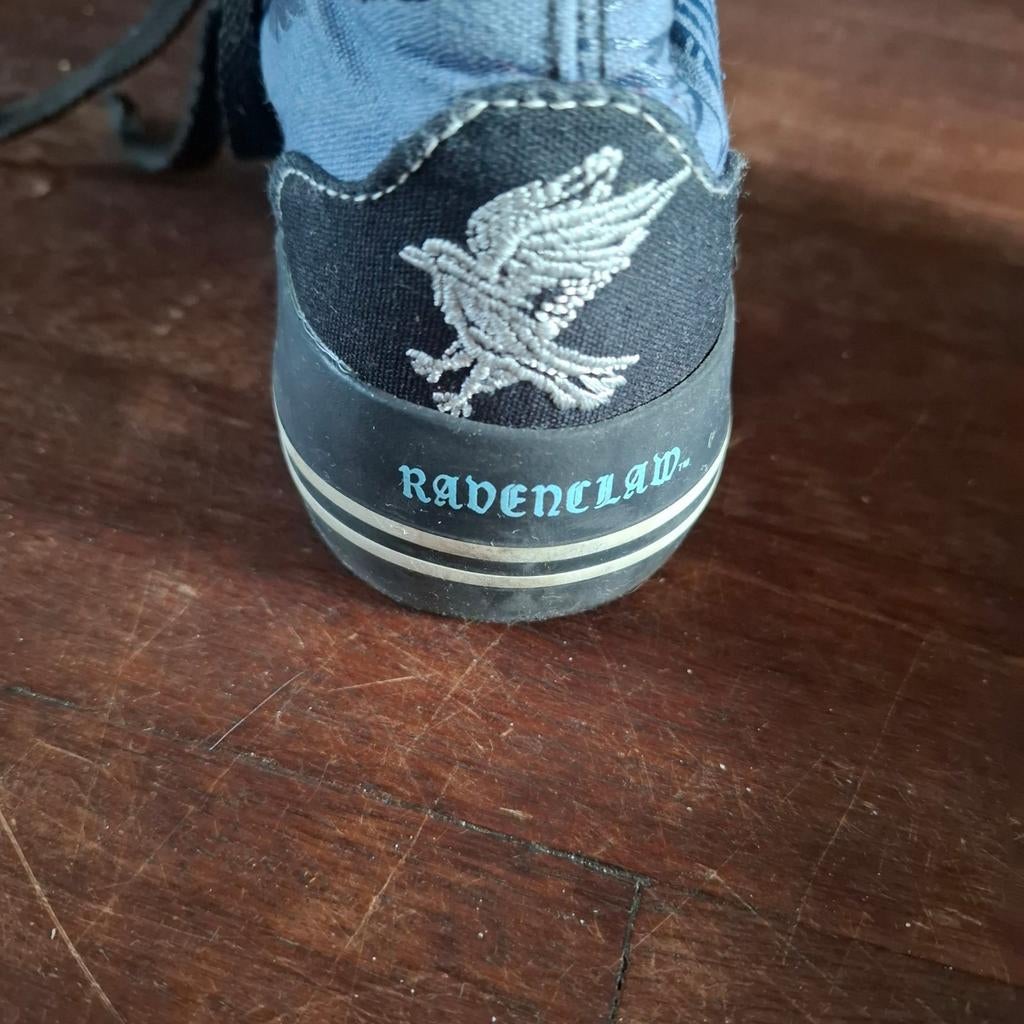 Harry Potter Ravenclaw Sneakers - Maat 38, Verzamelen, Harry Potter, Ophalen of Verzenden, Zo goed als nieuw, Gebruiksvoorwerp