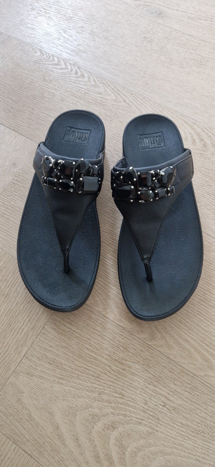 FitFlop slippers met steentjes - Maat 39, Kleding | Dames, Schoenen, Ophalen