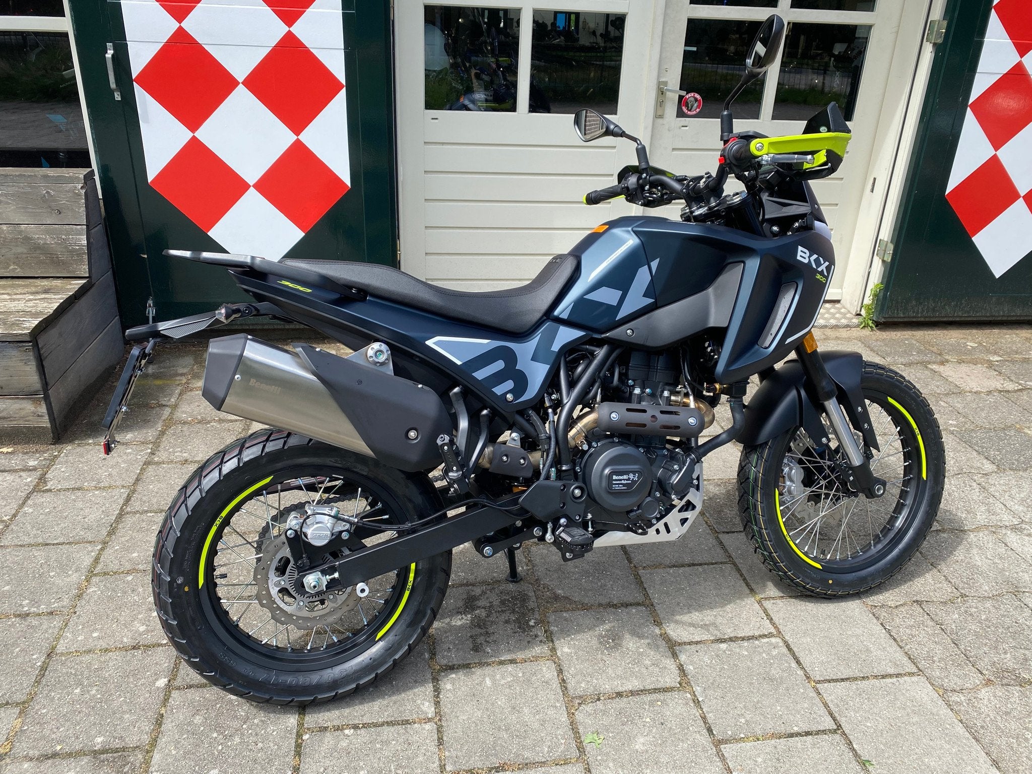 Benelli BKX 300 TRAIL ABS A2 (bj 2026), Motoren, 300 cc, Nieuw, Strada Fornace Vecchia 30
61122  Pesaro, IT, Bedrijf