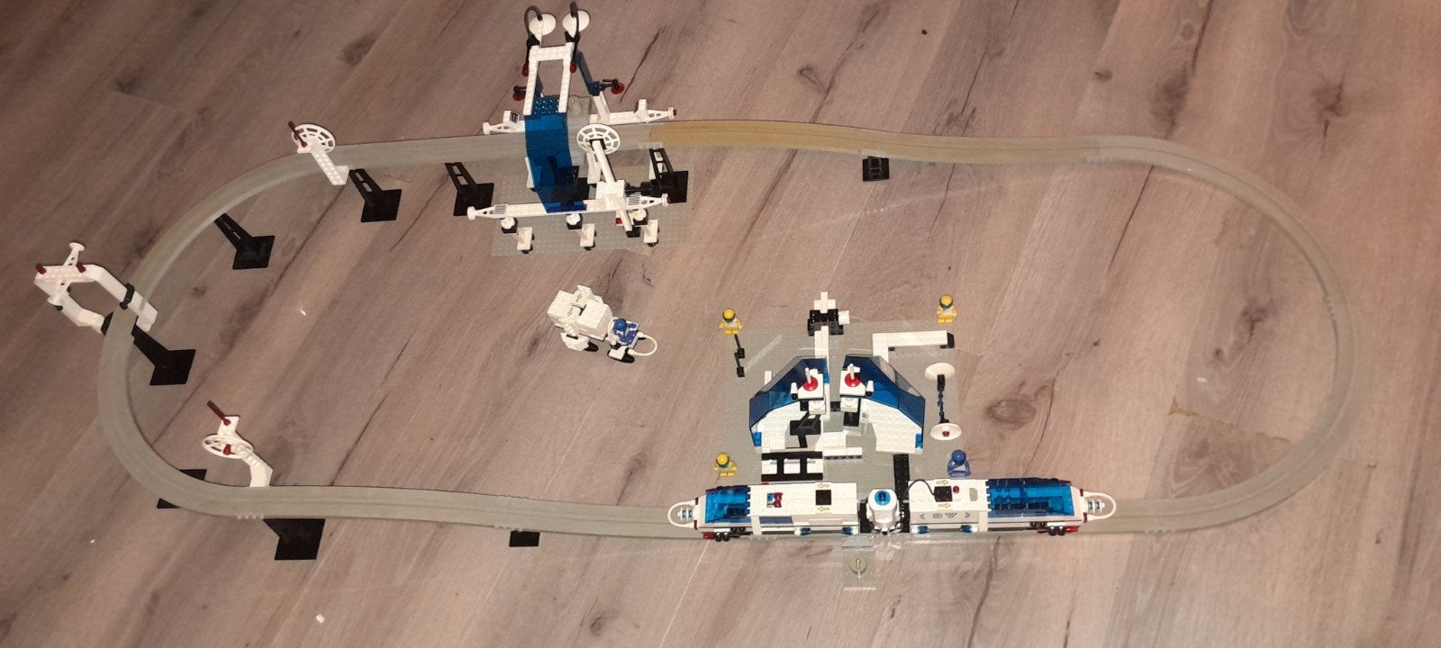 Advertentiefoto van Lego monorail trein 9v space classic futuron 6990 compleet