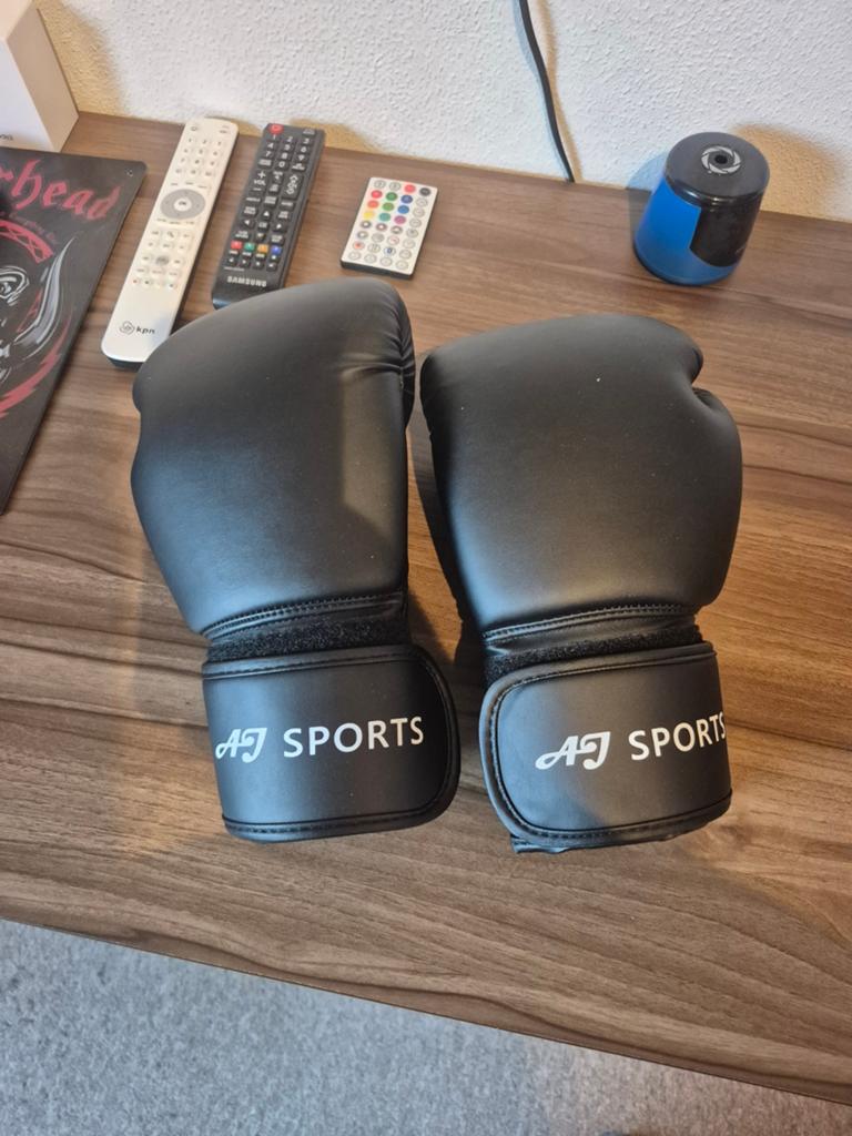Boks/kickboks handschoenen, Ophalen of Verzenden, Zo goed als nieuw, Bokshandschoenen