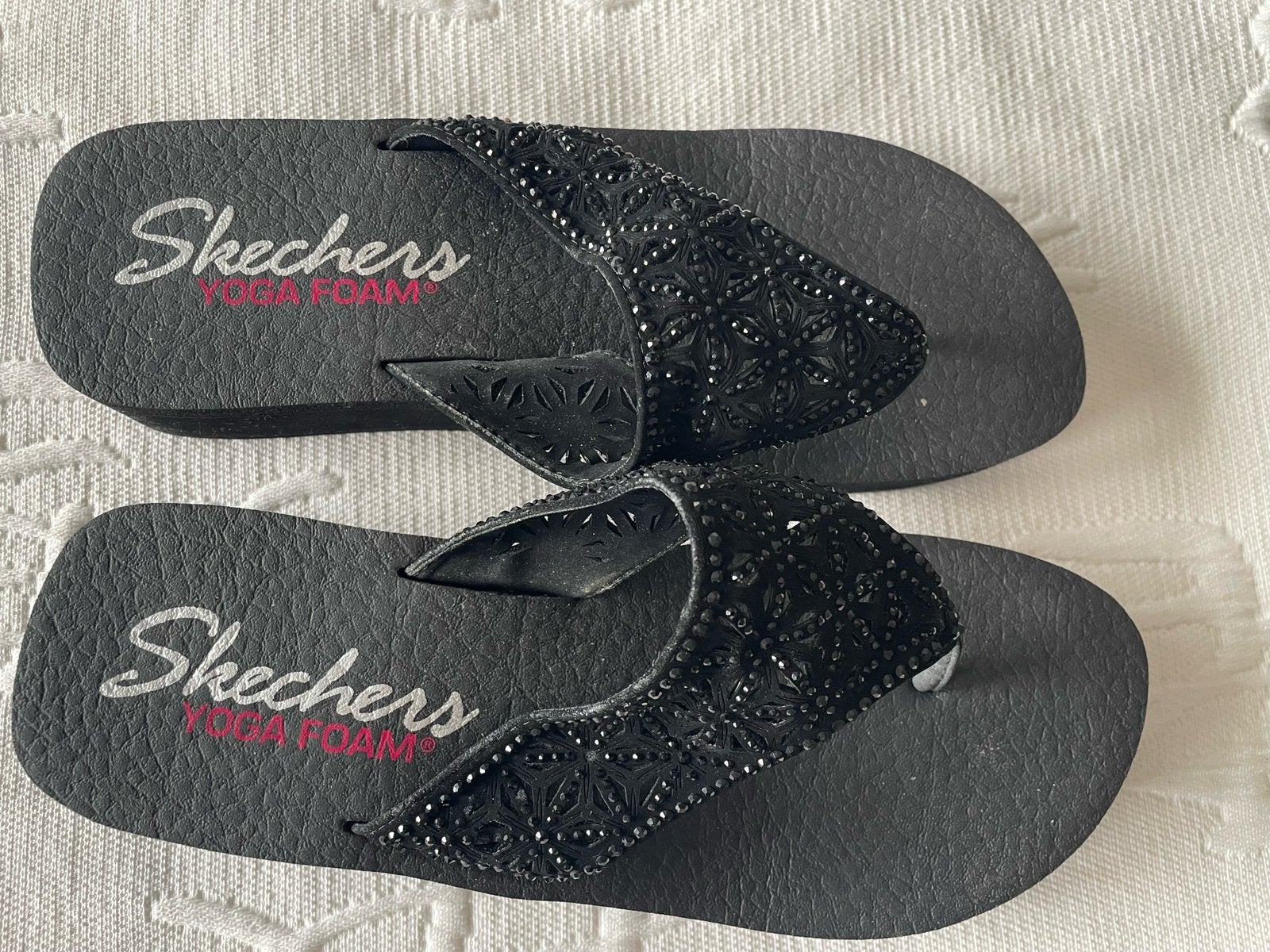 Skechers: 38 sandalen / slipper / NIEUW, Kleding | Dames, Ophalen of Verzenden, Zo goed als nieuw, Zwart