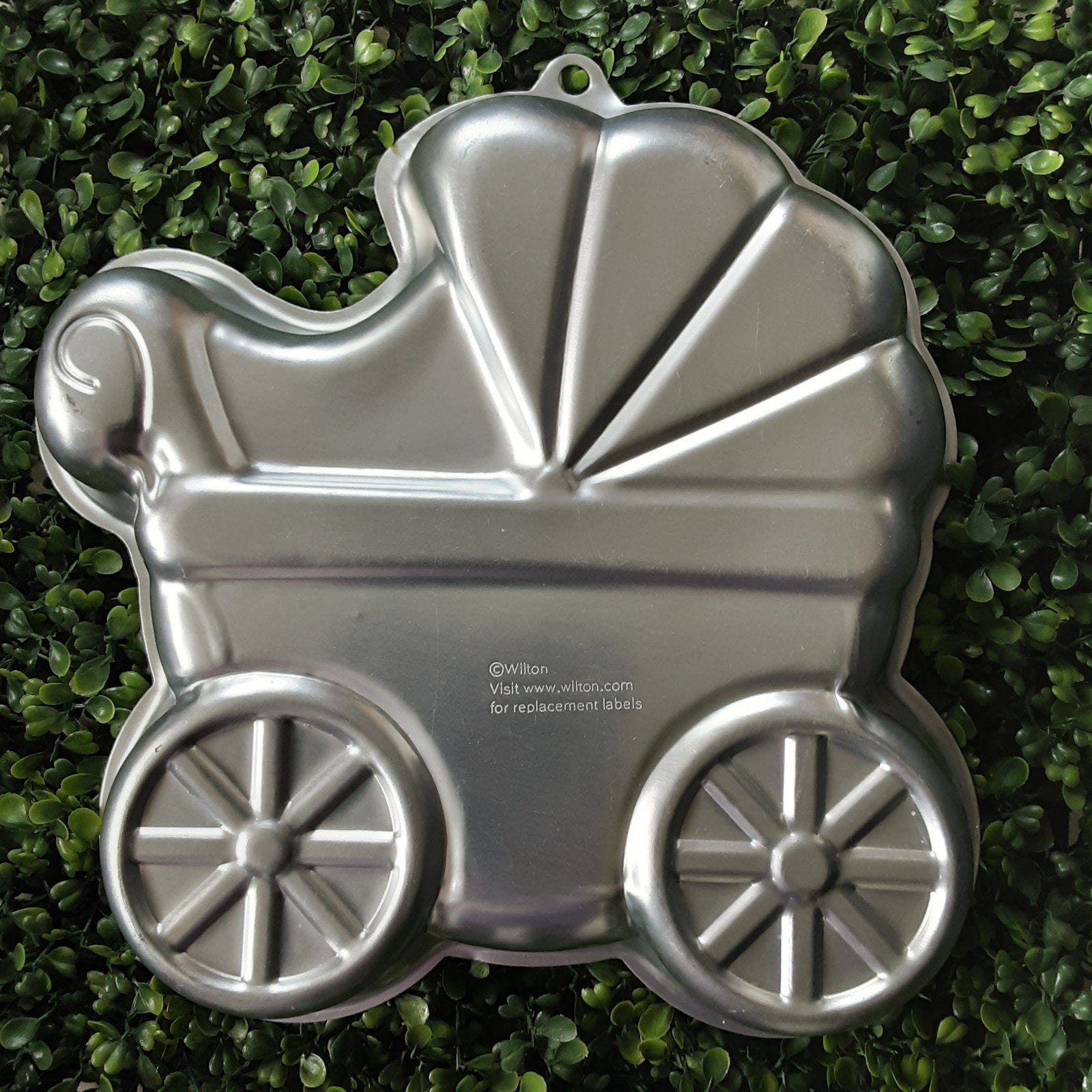 Wilton grote baby buggy cake pan bakvorm bakblik babyshower, Ophalen of Verzenden, Gebruikt, Taarten, Bakvorm