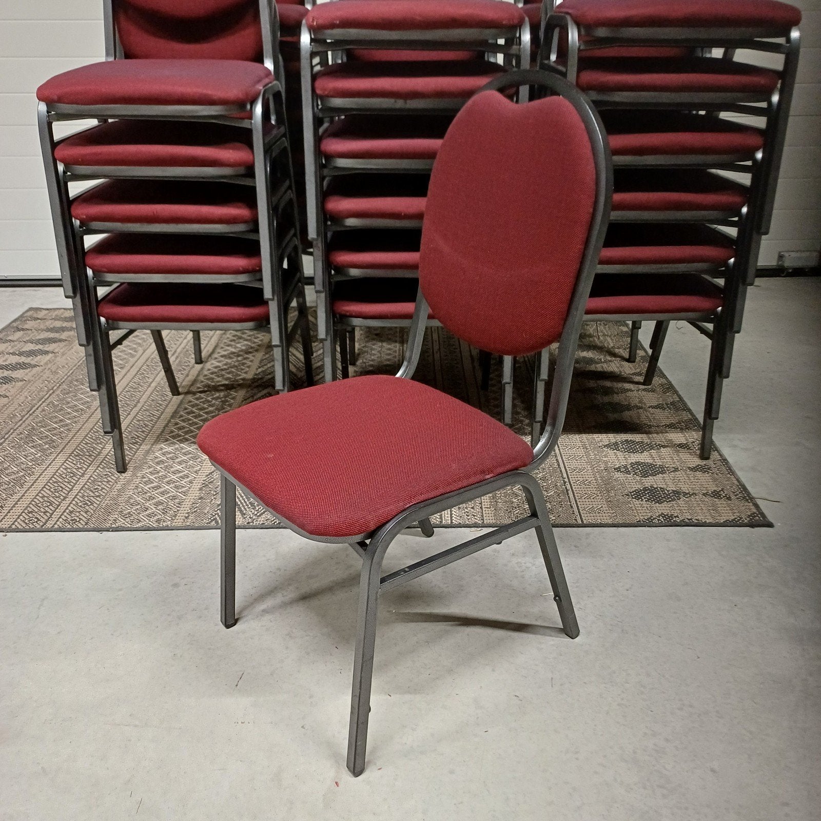 36 x partij stapelstoelen stackchairs ( zie omschrijving! ), Ophalen, Gebruikt, Bruin, Vijf, Zes of meer stoelen