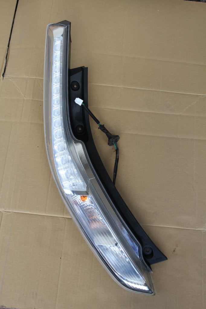 Nissan Leaf Tekna 2015 achterlicht links, Ophalen