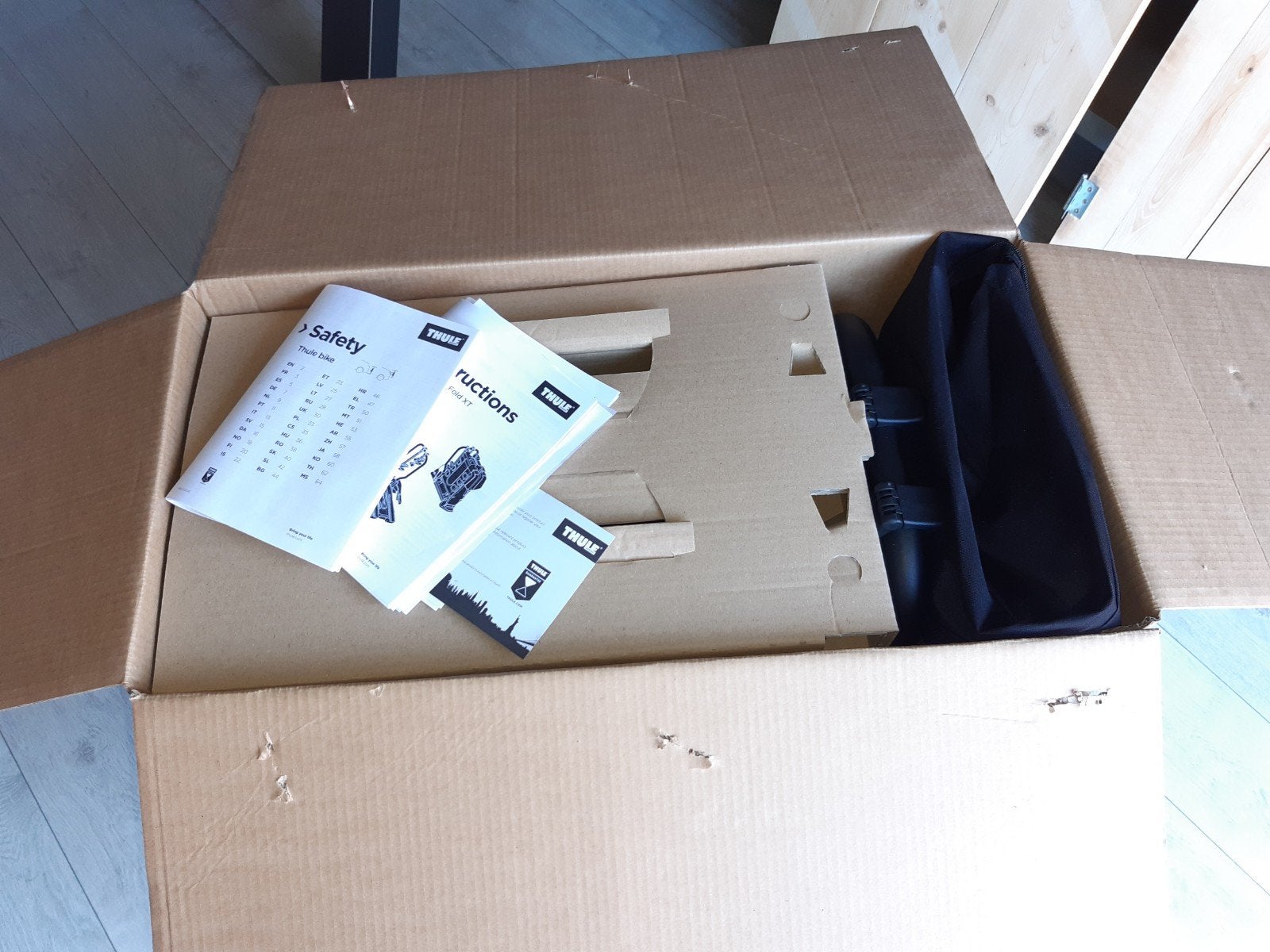 Foto 5 van thule easyfold xt2 933 fietsendrager + opberghoes NIEUW !!