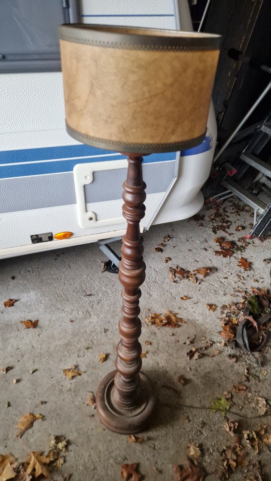 Vintage houten vloerlamp met stoffen kap, Ophalen