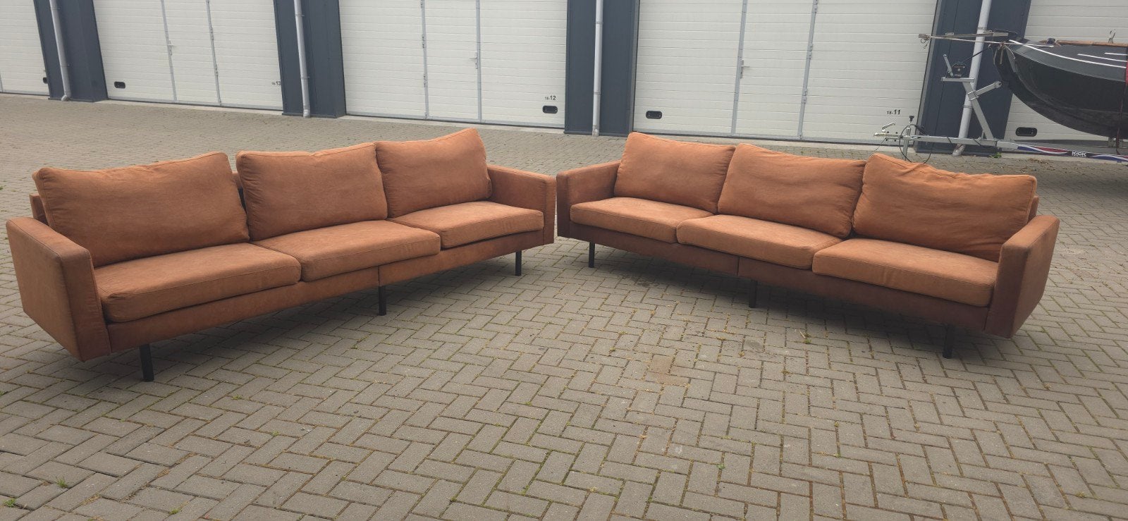 2x 4-zits bank bypure rodeo cognac microvezel, Huis en Inrichting, Banken | Bankstellen, Ophalen of Verzenden