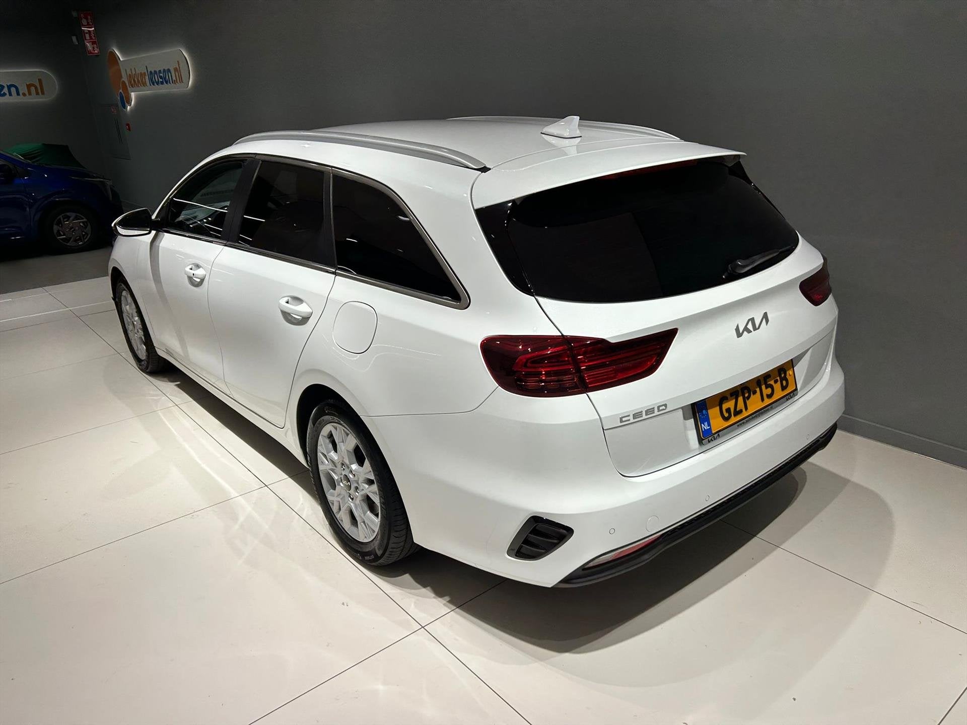 KIA Ceed Sw 1.5 T-GDi 140pk DCT7 DynamicPlusLine, 12 maanden, Gebruikt, 4 cilinders, Wit