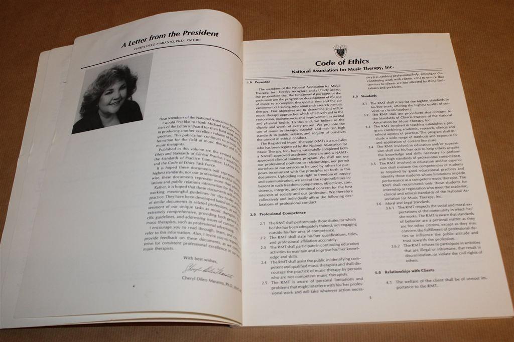 Muziektherapie Perspectieven — Deel 5 1988, Ophalen of Verzenden, Gelezen, Artiest