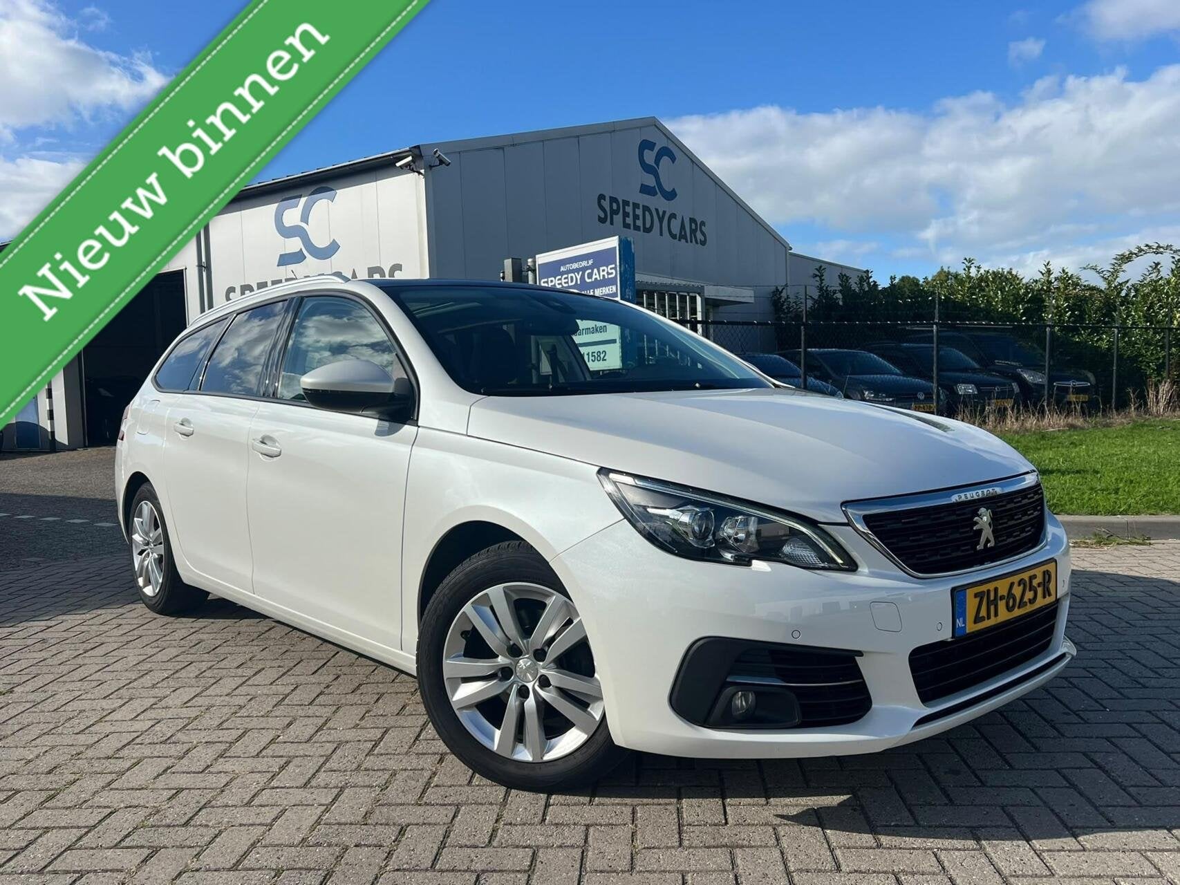 Peugeot 308 SW 1.2 PureTech Blue Lease Executive Cruise Pano, Auto's, Voorwielaandrijving, Stof, Gebruikt, 1199 cc