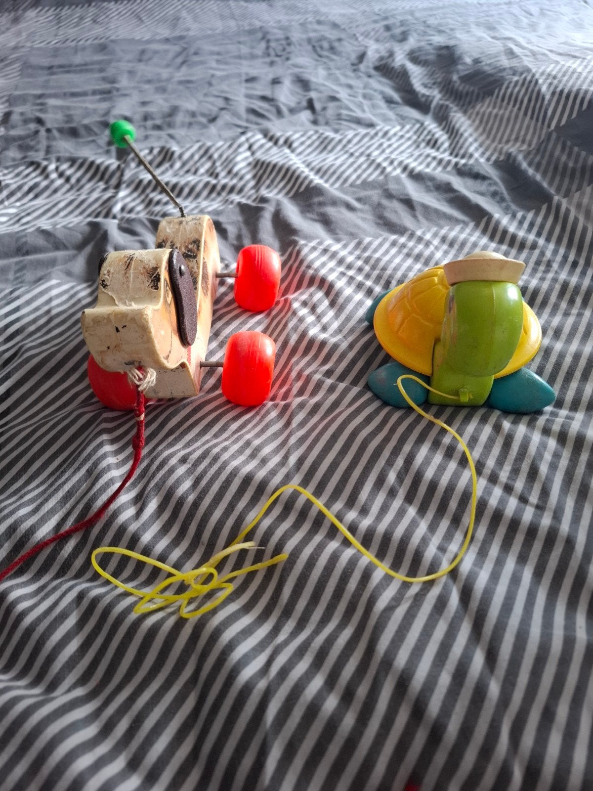 Fisher-Price trekhondje en trekschildpadje (prijs is beide), Ophalen of Verzenden, Zo goed als nieuw, Duw- of Trekspeelgoed, Met geluid