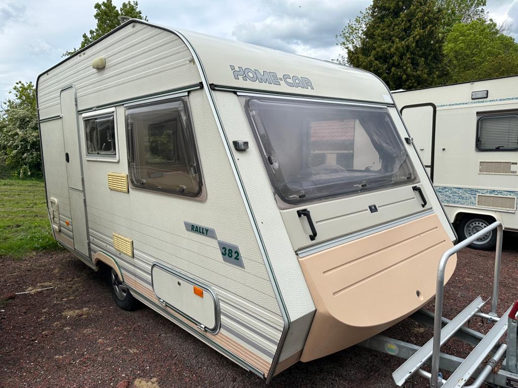 Zeer nette en complete Home-car Rally 382, Caravans en Kamperen, Caravans, Voortentlamp, Bedrijf, Tot 500 kg, Overige