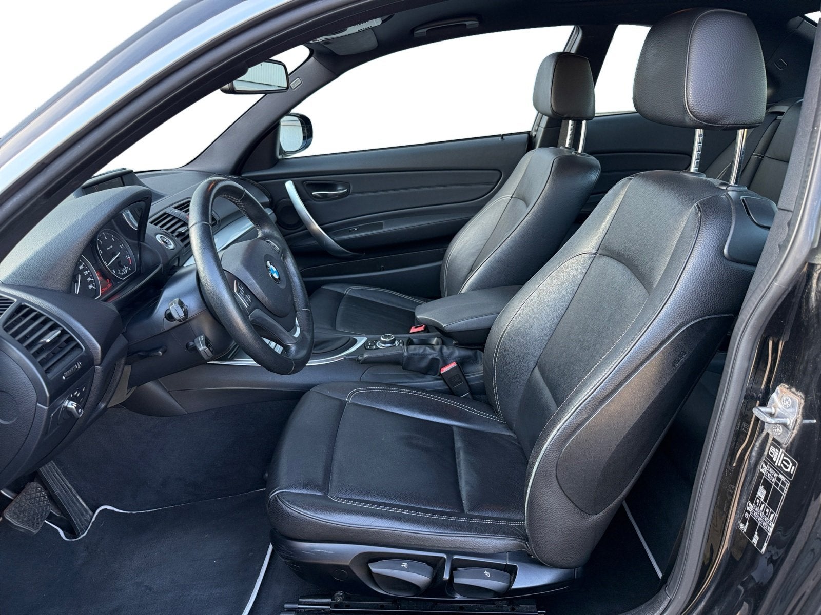 BMW 1-serie 120i | 2de eig. | Facelift | LED | Leder | Stl V, Auto's, Euro 5, 4 cilinders, Met garantie (alle), Zwart
