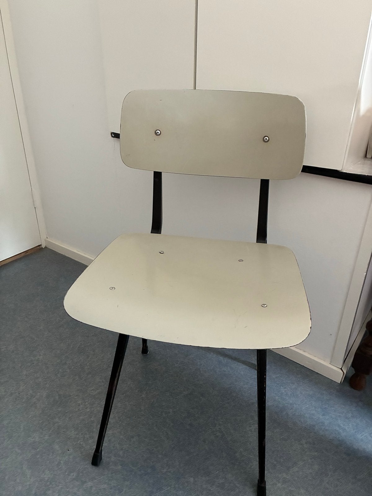 Vintage Friso Kramer Revolt stoel voor Ahrend, Ophalen