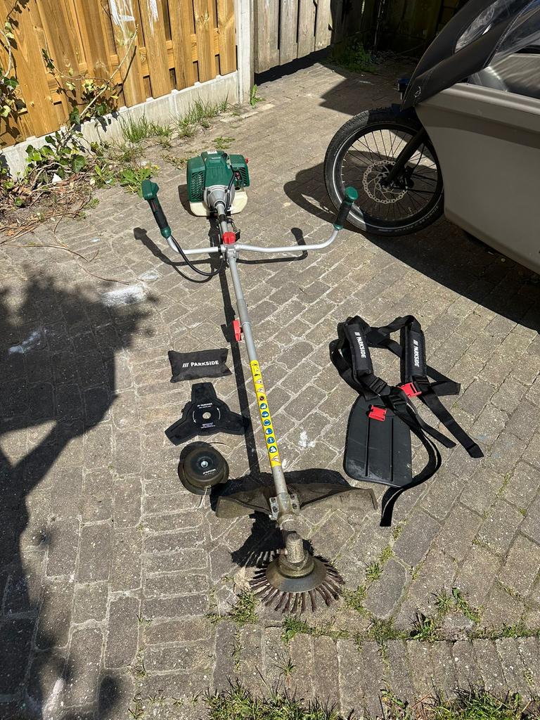 Parkside Benzine Bosmaaier / Kantentrimmer, Ophalen, Gebruikt, 30 tot 50 cm, Benzine