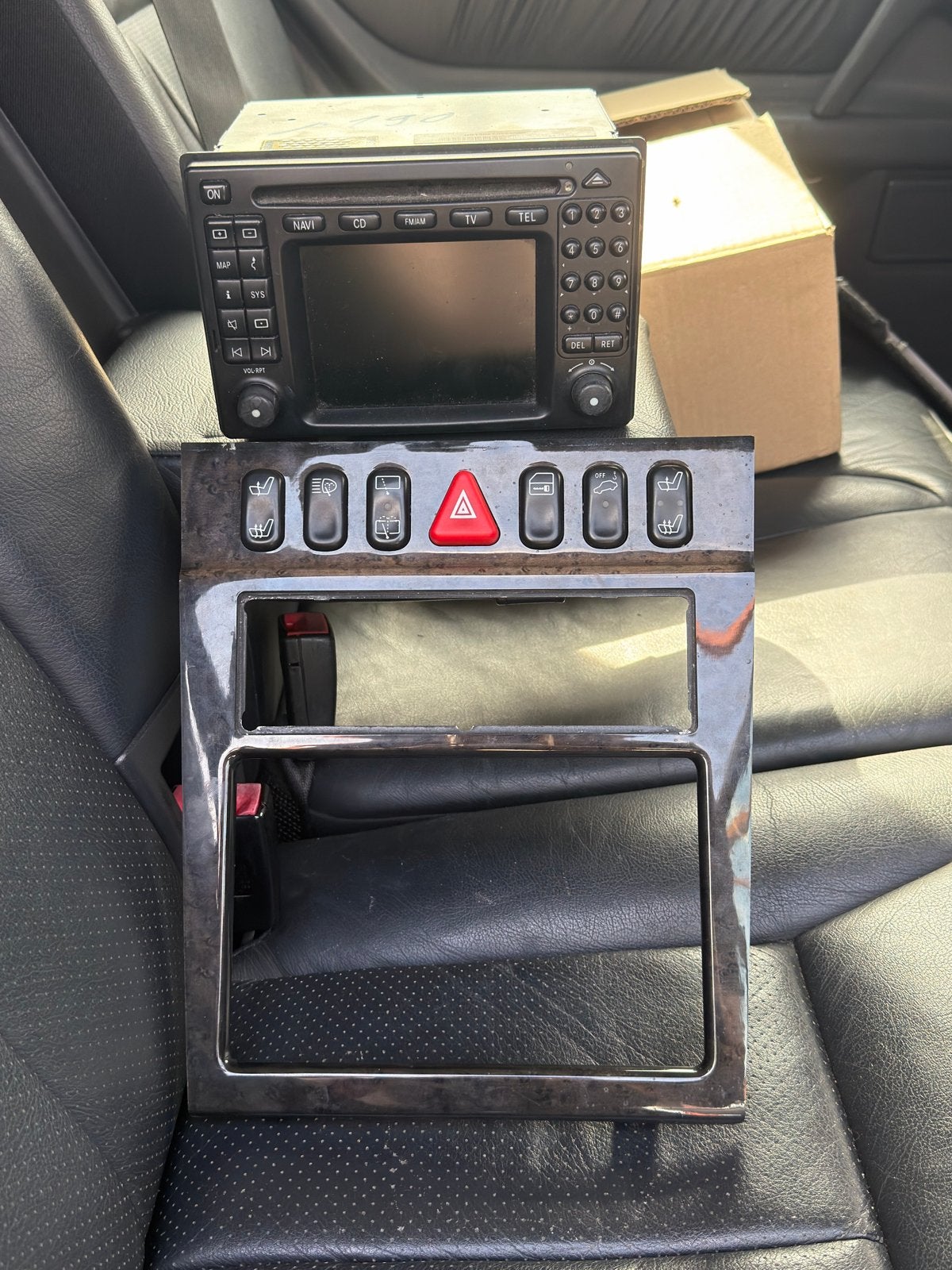 Mercedes w210 s210 orgineel navigatie met frame comand 2.0, Ophalen, Gebruikt