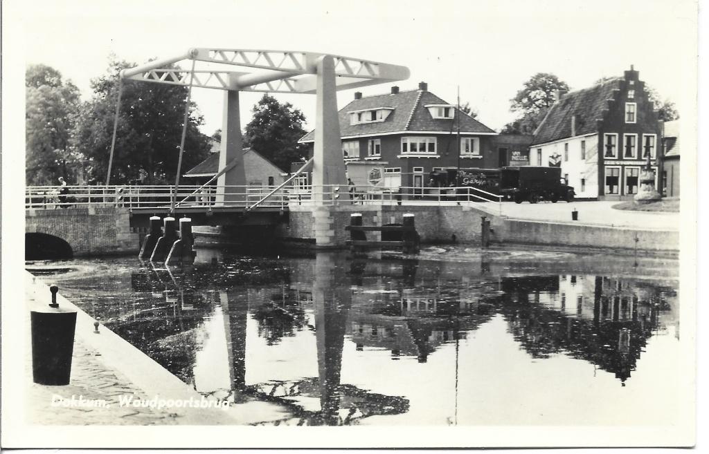 Dokkum - Woudpoorts brug * Oud * MOOI  !, Ophalen of Verzenden, 1940 tot 1960, Ongelopen, Friesland