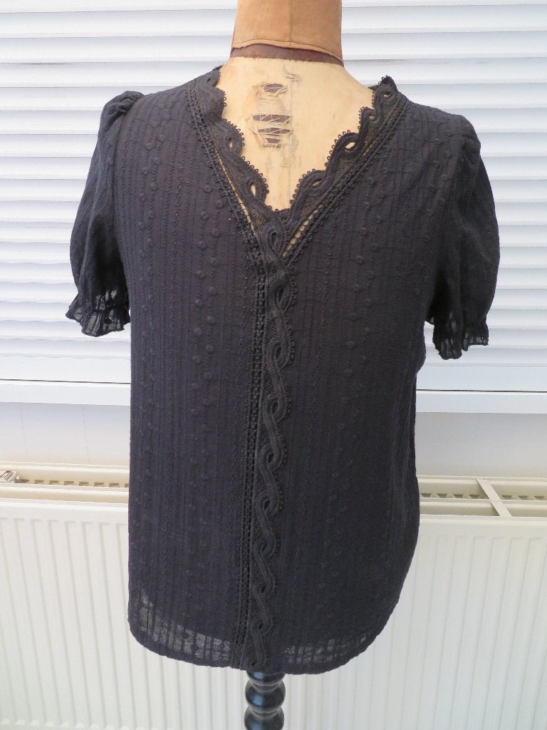 Dames blouse Chein maat L nieuw rood & zwart, Kleding | Dames, Blouses en Tunieken, Zwart, Maat 42/44 (L), Nieuw, Ophalen of Verzenden